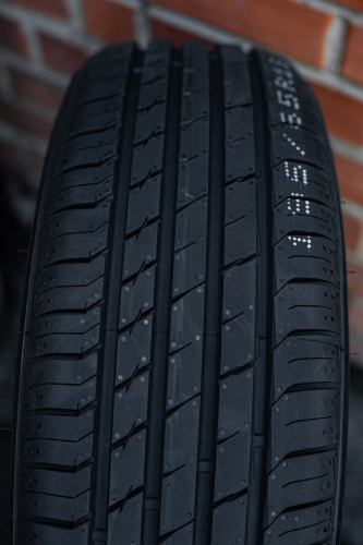 фото протектора и шины Atrezzo Elite Шина Sailun Atrezzo Elite 225/60 R16 102V